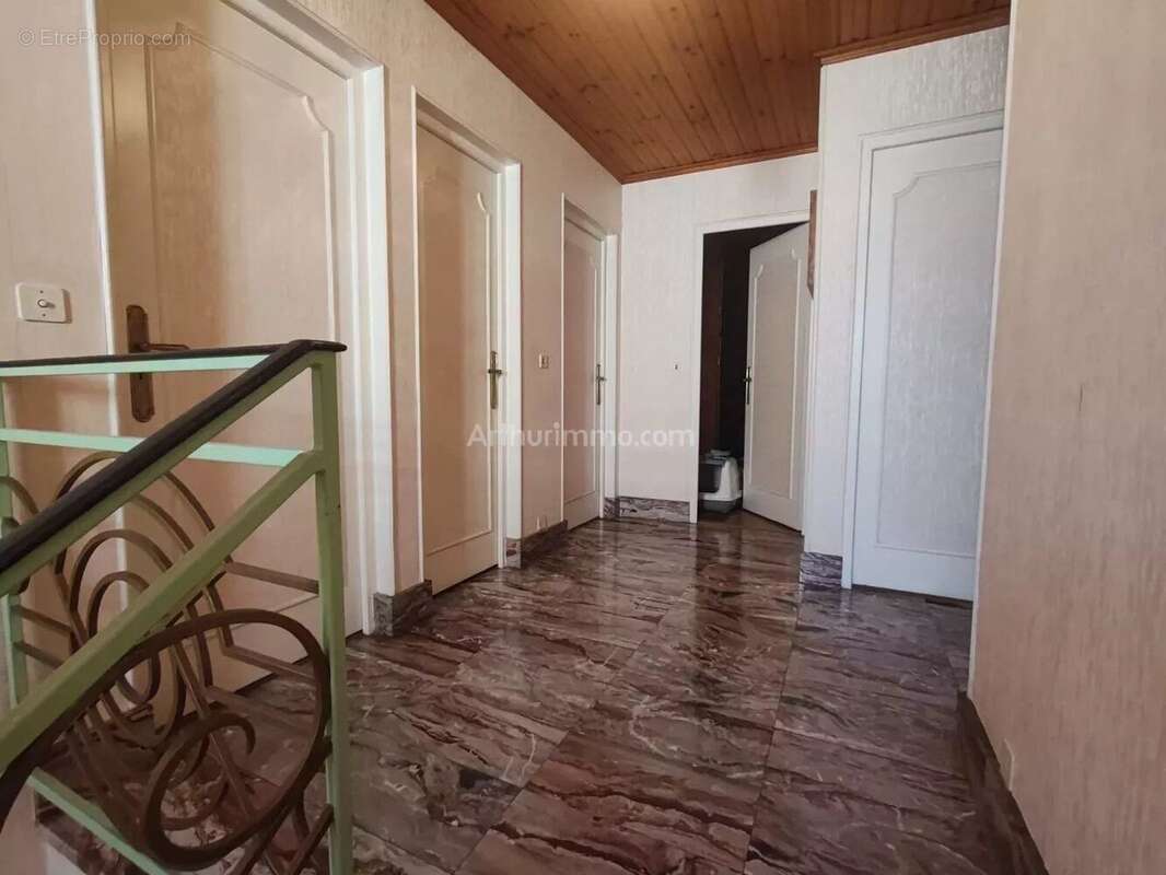 Maison à VIGNEUX-SUR-SEINE