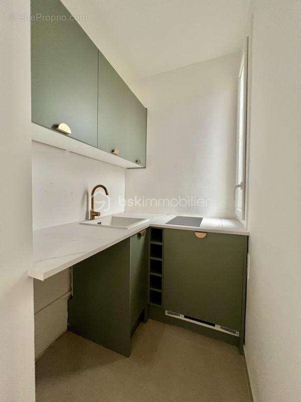 Appartement à PARIS-18E