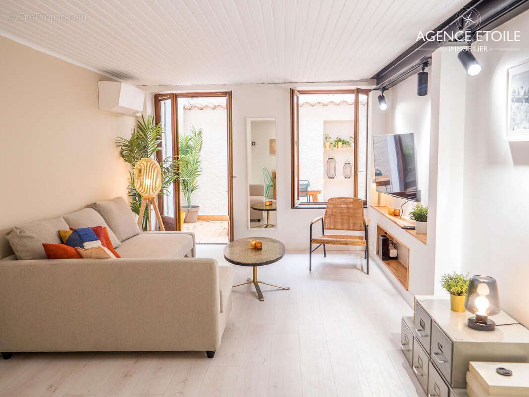 Appartement à MARSEILLE-1E