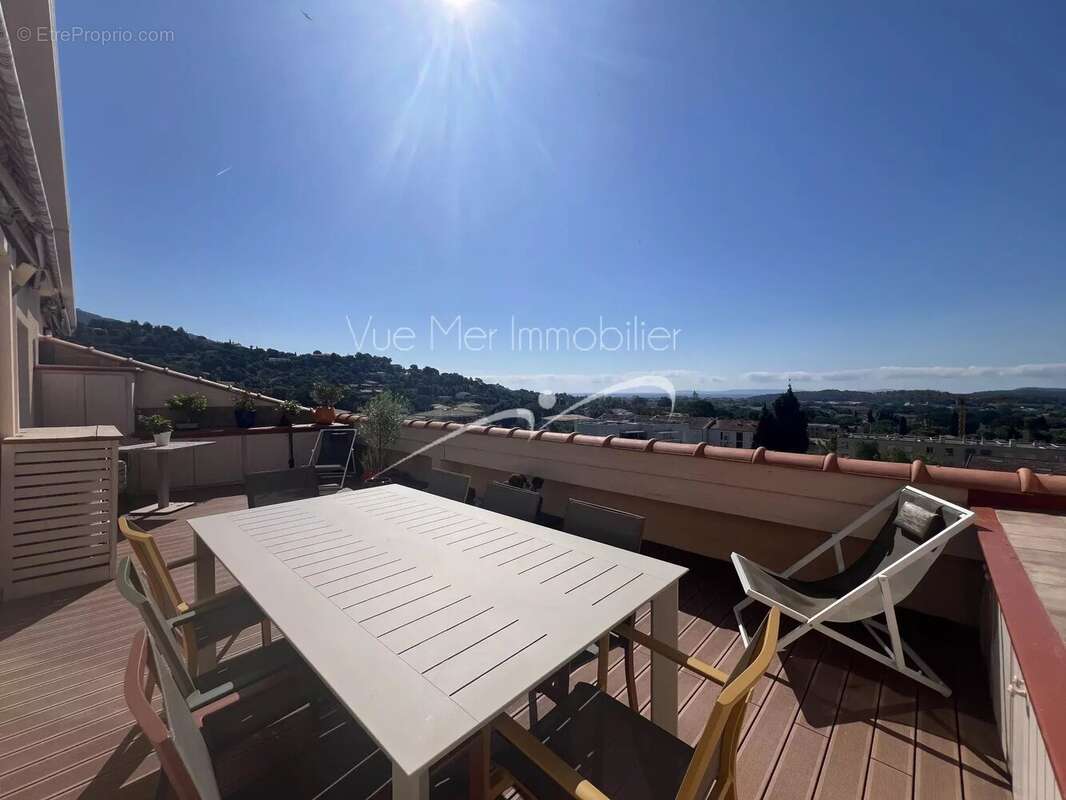 Appartement à BORMES-LES-MIMOSAS