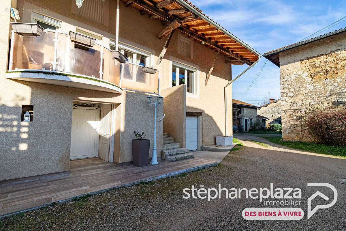 Maison à SAINT-MARTIN-DU-MONT