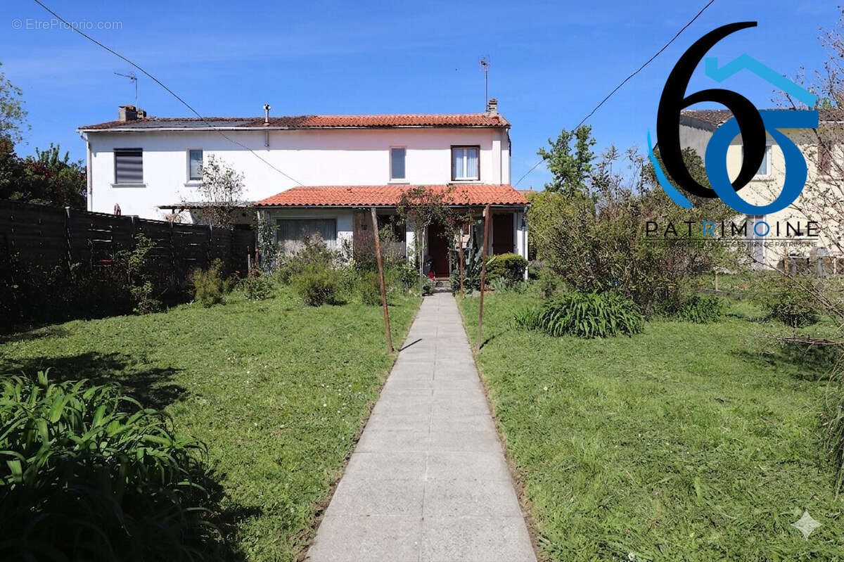 Maison à AMBES