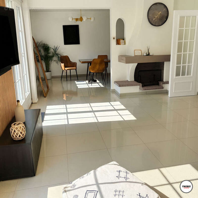 Maison à ROSNY-SUR-SEINE