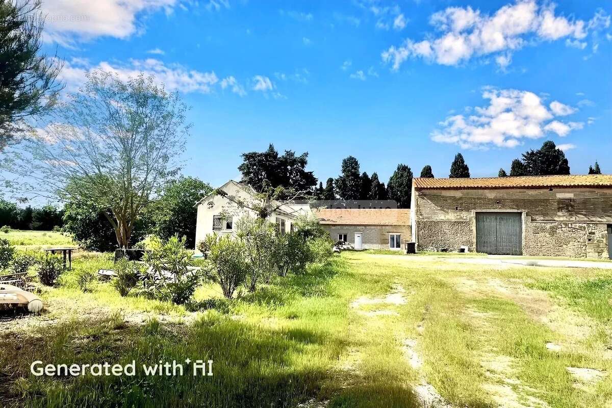 Maison à FONTVIEILLE