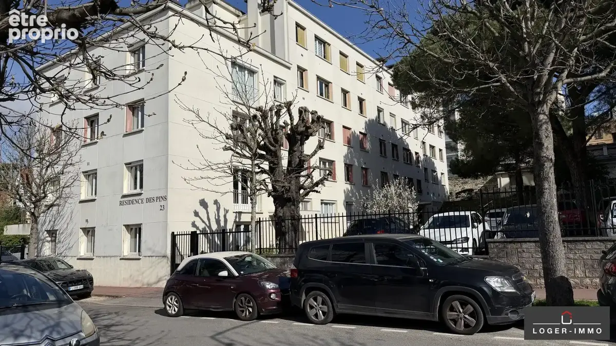 Appartement à SAINT-MAUR-DES-FOSSES