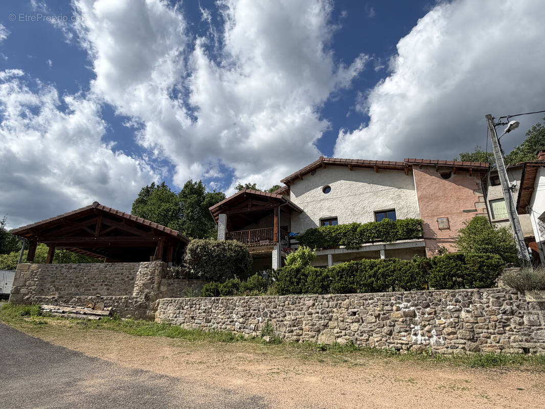 Maison à AUBUSSON-D'AUVERGNE