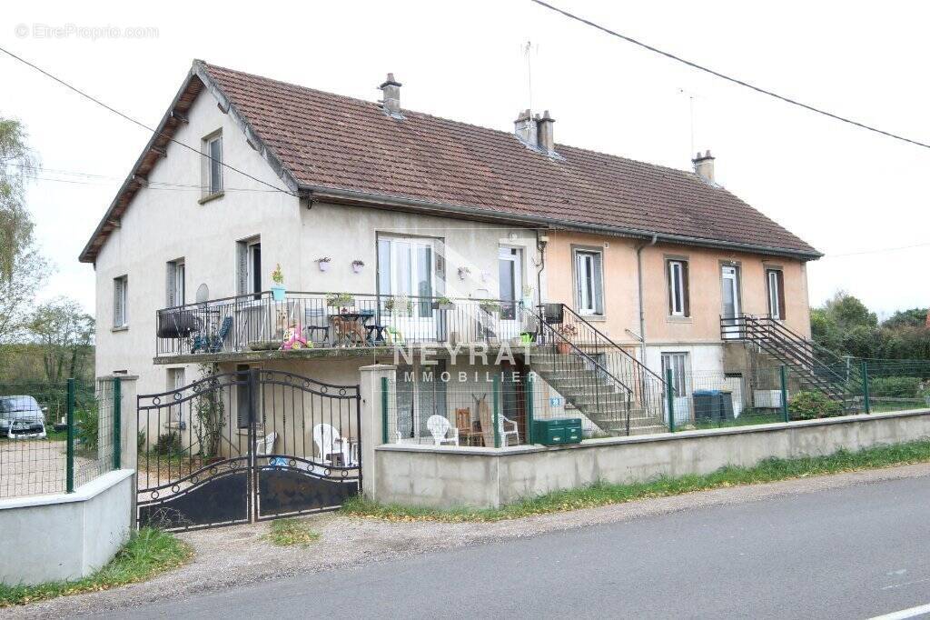 Appartement à BRANGES