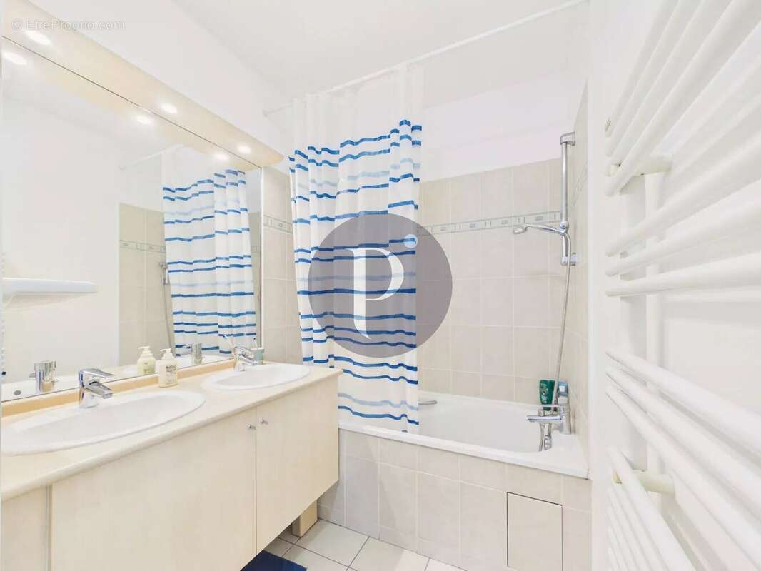 Appartement à LE PLESSIS-ROBINSON