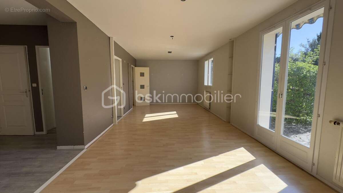 Maison à SAINT-GERMAIN-LES-CORBEIL