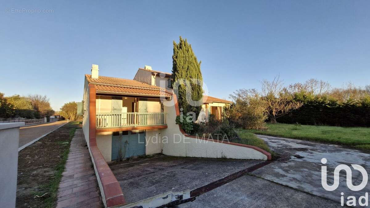 Photo 2 - Maison à BEAUZELLE