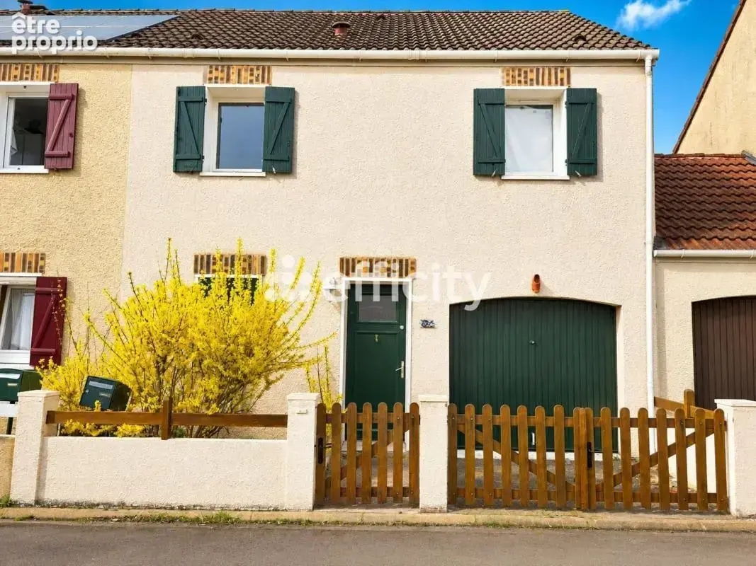 Maison à LE MEE-SUR-SEINE