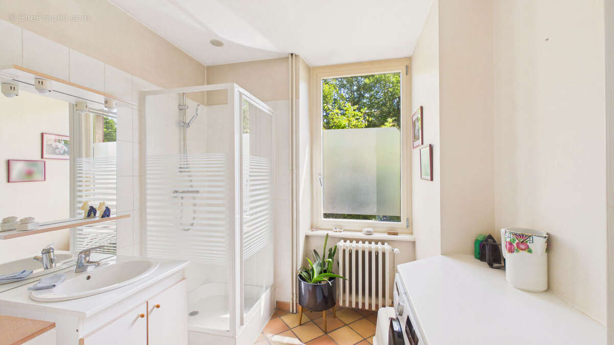Grande maison en pierre t6 - photo 8