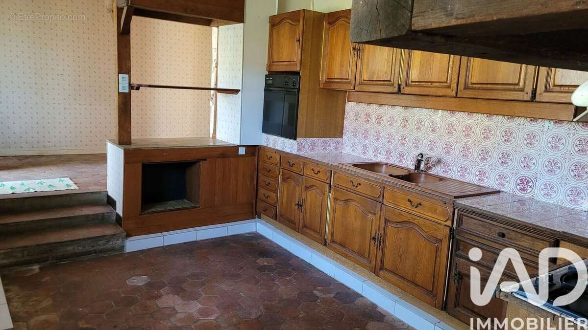 Maison 137 m² à Fontaine-La-Gaillarde  - photo 7