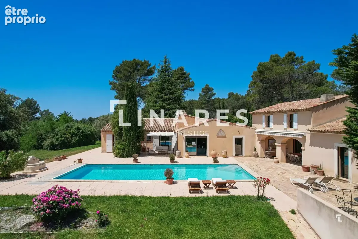LA BELLE - Propriété de 457m2 - Vue Sainte-Victoire - Piscine et Dépendance - Saint-Marc de Jaumegarde - photo 2