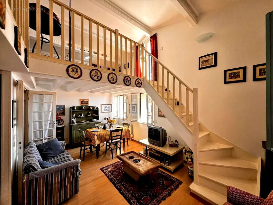 Appartement à VILLEFRANCHE-SUR-MER