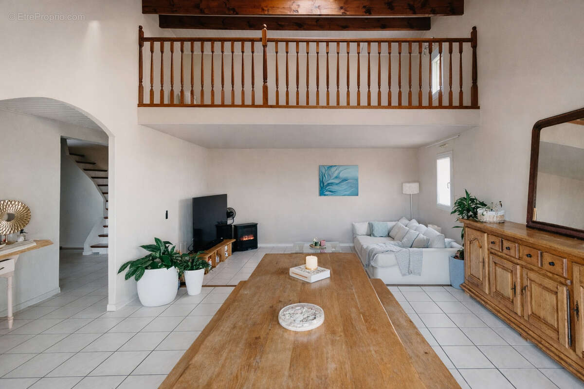Découvrez cette belle villa de 153m2 avec appartement indépendant de 38m2 au calme - photo 4