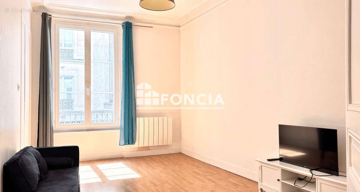 Appartement à PARIS-3E