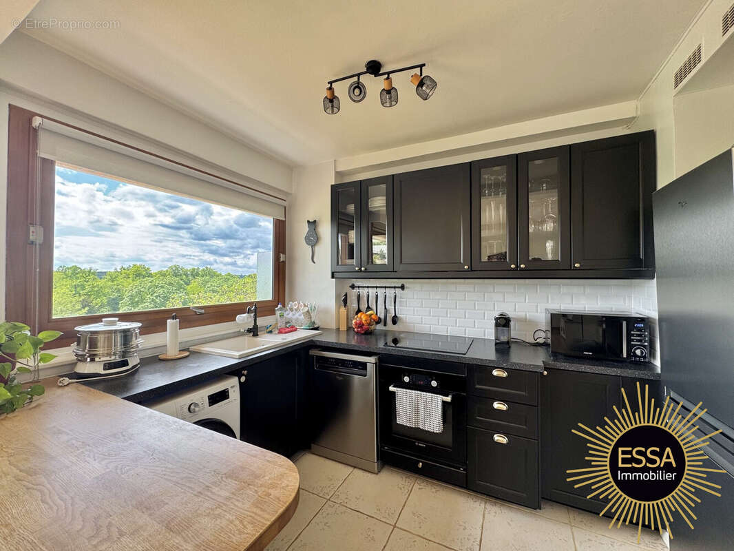 Appartement à LA CELLE-SAINT-CLOUD