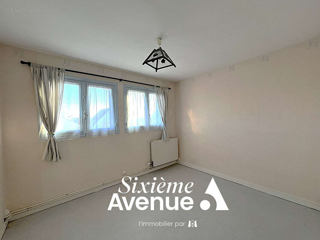 Maison à COMPERTRIX