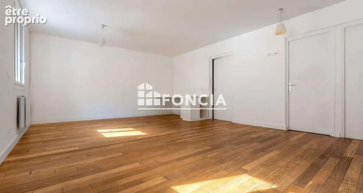 Exclusif villeneuve les maguelone plein centre superbe ff3 de 65 m2 hab vendu avec un cellier - photo 5