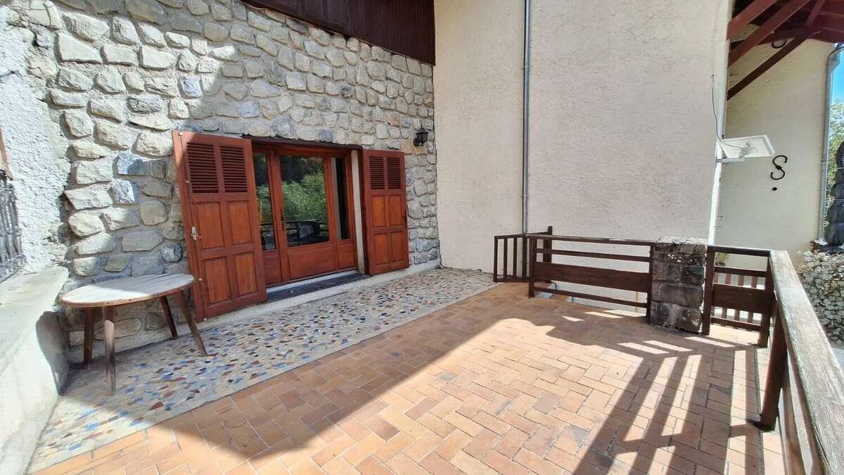 Appartement à ENTRAUNES