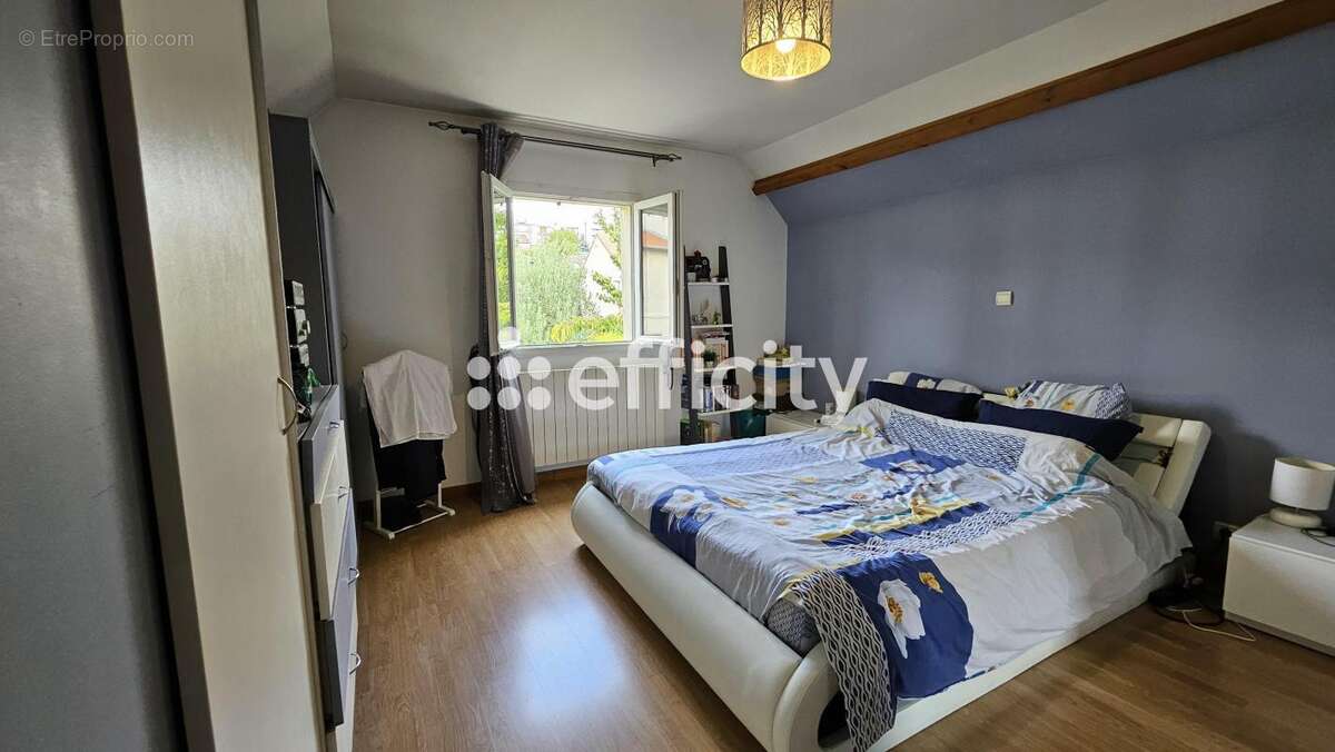 Maison à FONTENAY-SOUS-BOIS