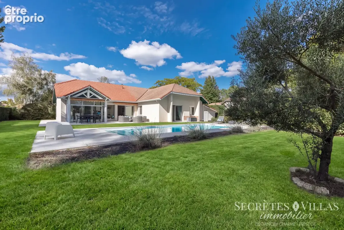 Pessac coeur du golf villa 210 m2 sur terrain  2211m2 - photo 2