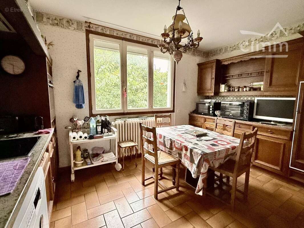 Maison à LA CHAUSSEE-SAINT-VICTOR