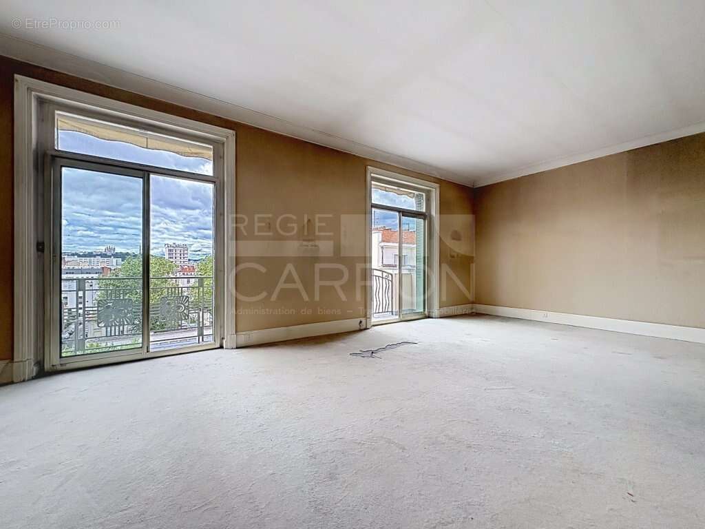 Lyon 6 brotteaux dernier etage 785000€ 6 pieces 136m² vue fourviere - photo 5