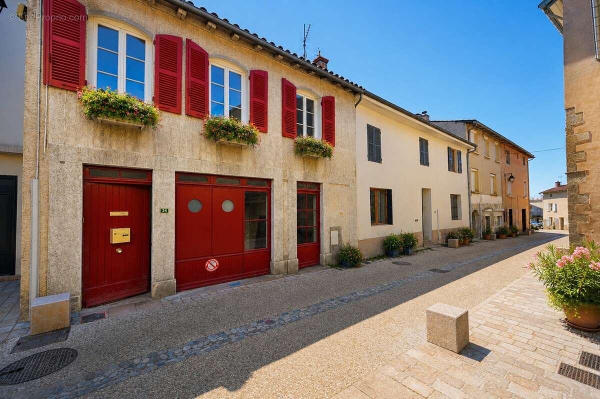 Ancienne maison du menuisier avec son atelier au coeur du village de Millery - photo 4
