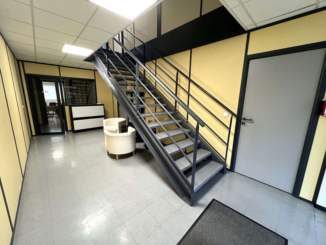 Commerce à SAUVAGNON