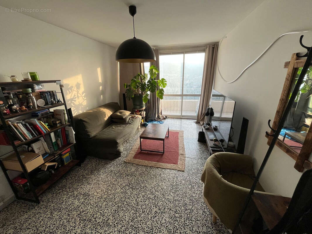 Appartement à MARSEILLE-9E