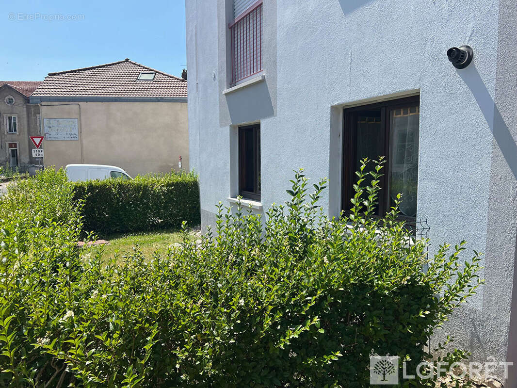 Appartement à THAON-LES-VOSGES