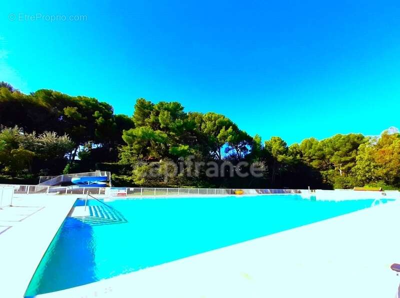 Appartement à SIX-FOURS-LES-PLAGES