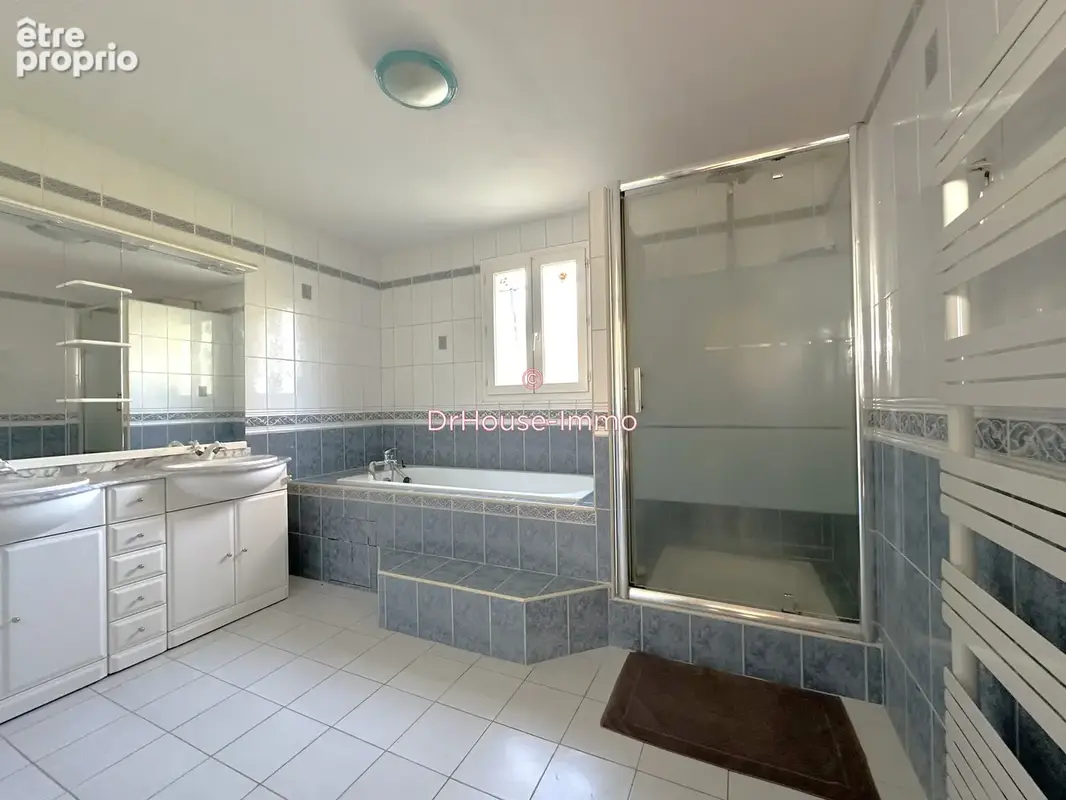 Maison 6 pièces 148 m² à vendre à Montmoreau-Saint-Cybard (16190) - photo 7