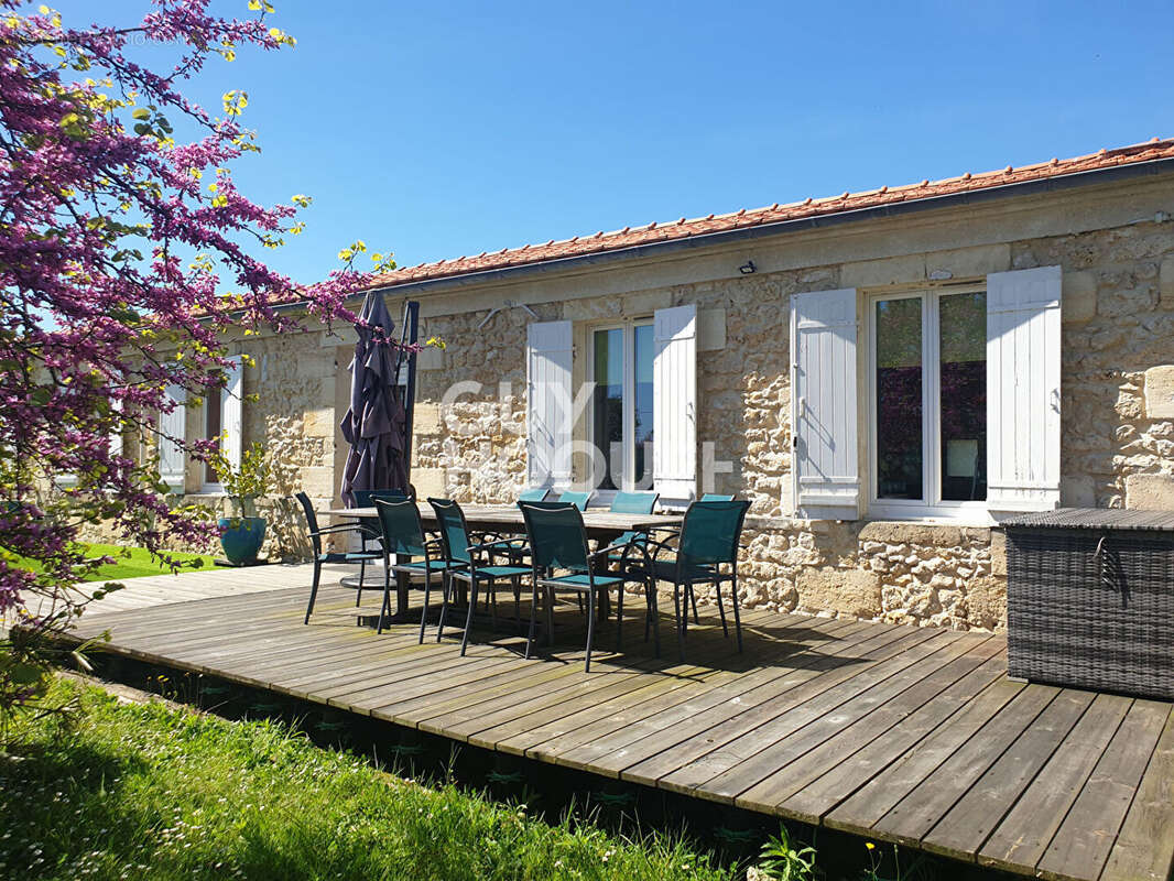 Maison à SAINT-CHRISTOLY-MEDOC