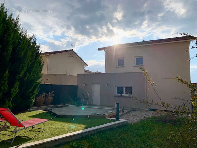 Maison à L'ISLE-D'ABEAU