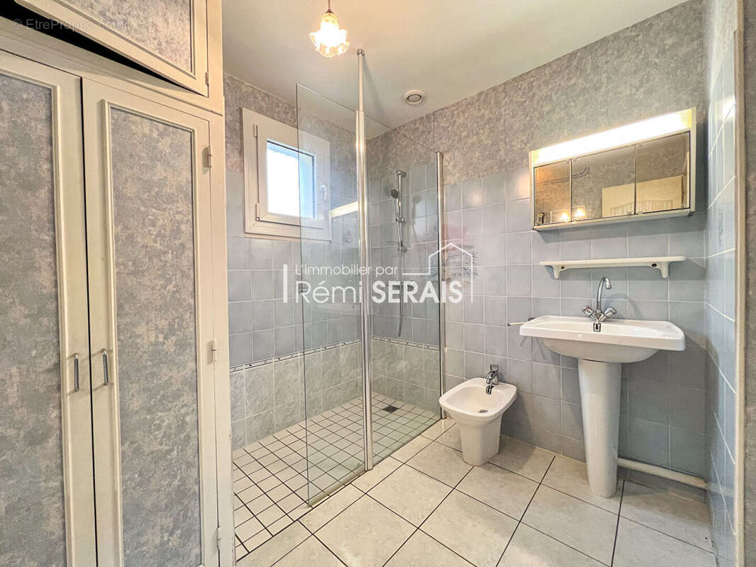 Maison à MONTMERREI