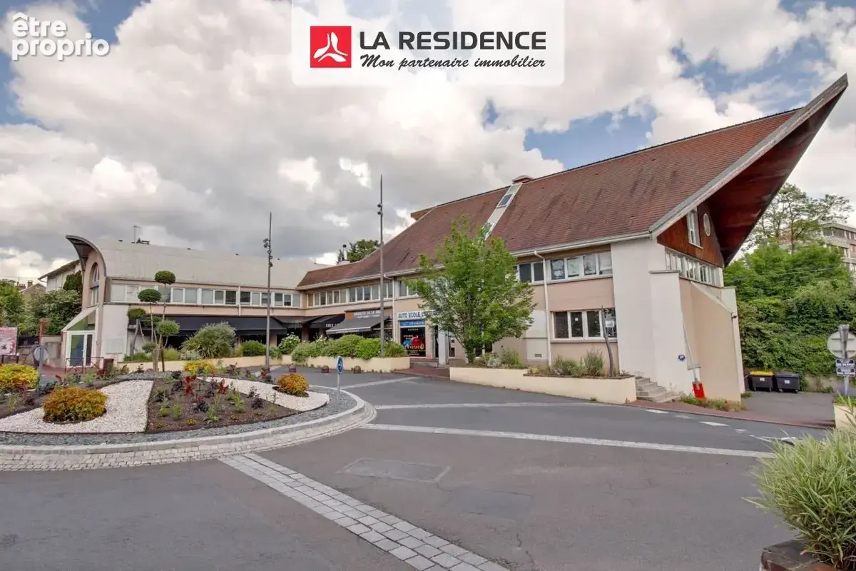 Appartement 750 m² à vendre à Eragny (95610) - photo 1