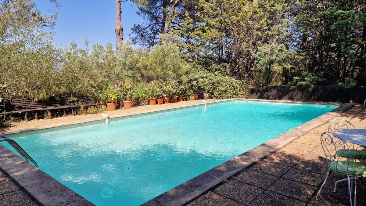 Maison à LA DESTROUSSE