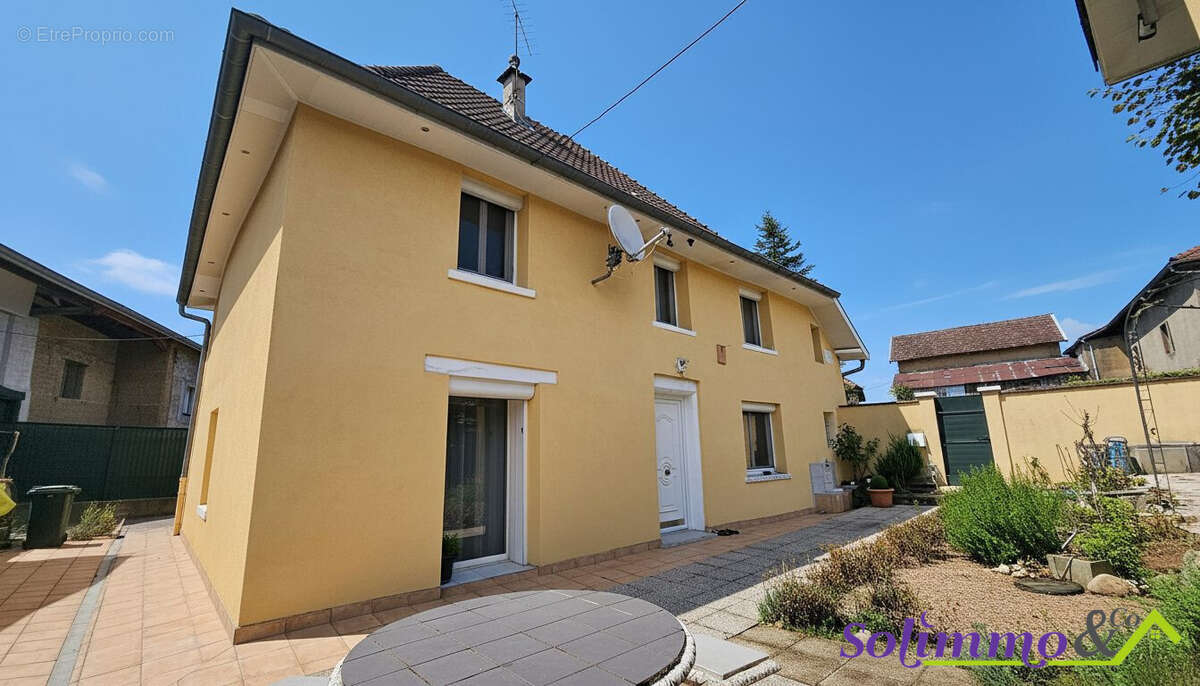 Maison à LES ABRETS