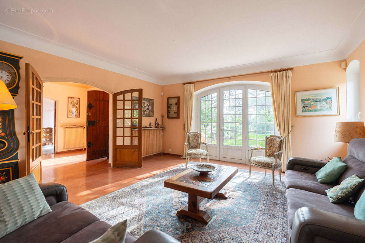 Demeure de prestige de 285 m2 - Aix-en-Provence - photo 7