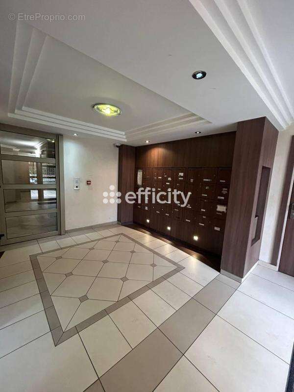 Appartement à ROSNY-SOUS-BOIS