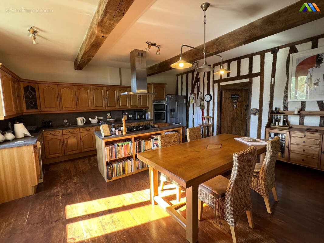 Maison 218 m² à Boulogne-Sur-Gesse  - photo 5