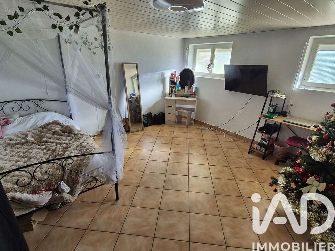 Maison 125 m² à Le Tallud  - photo 8