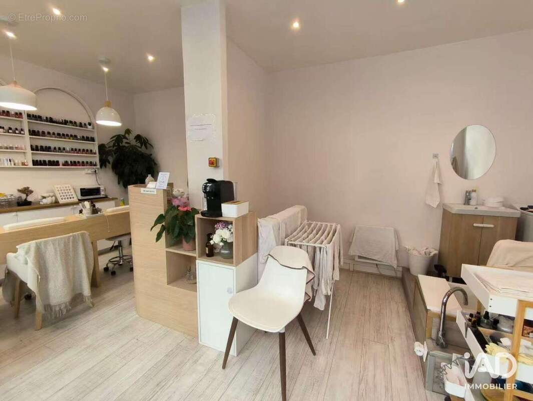 Photo 2 - Commerce à LEVALLOIS-PERRET