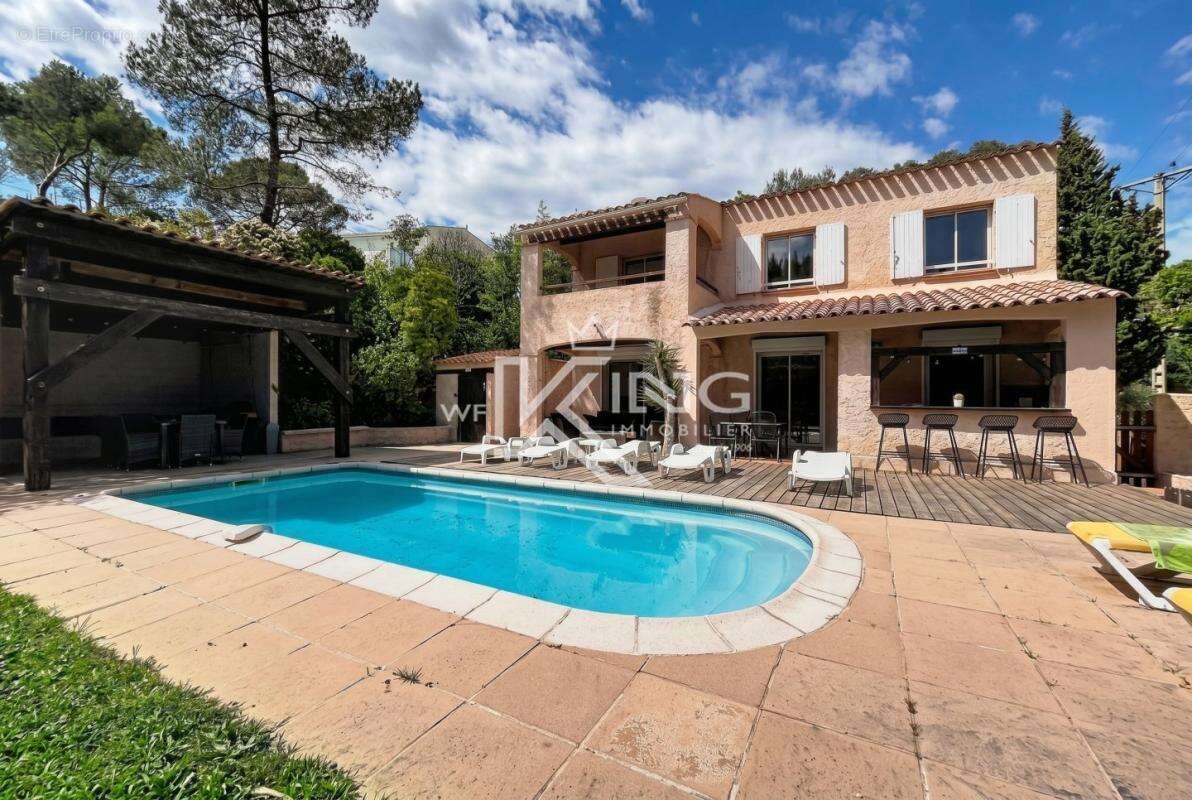Maison 120 m² à Saint-Raphael  - photo 2