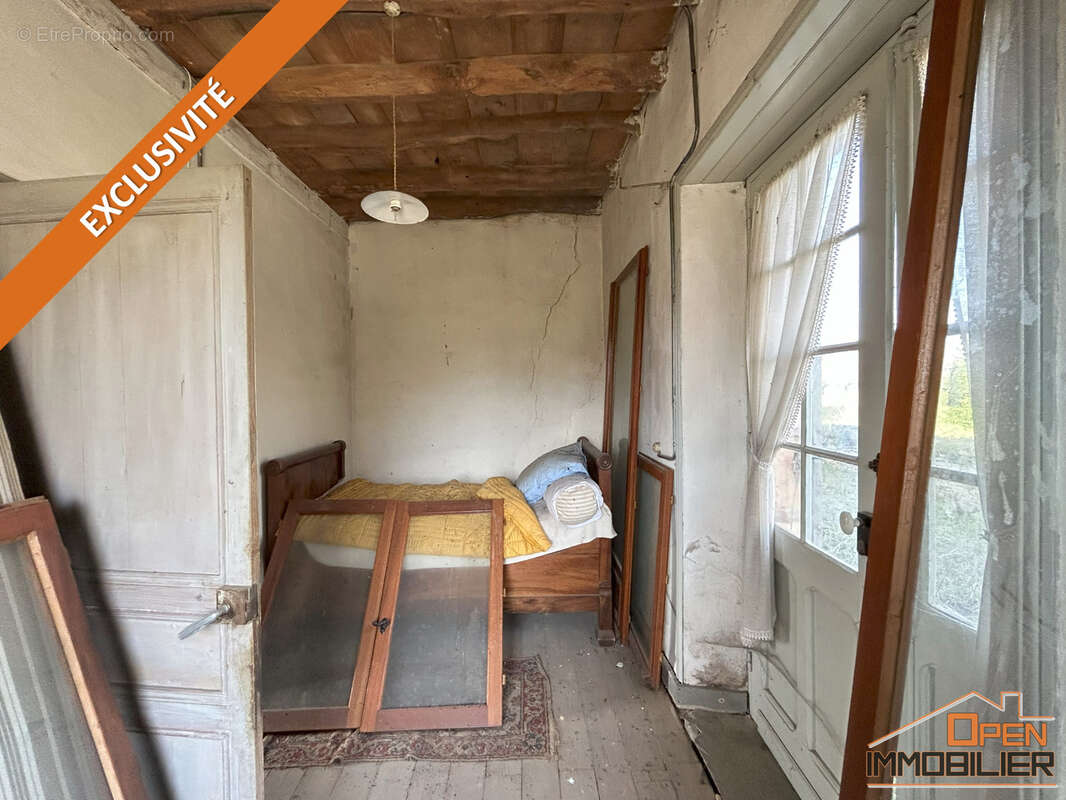 Maison à SAINT-JULIEN-DE-LAMPON