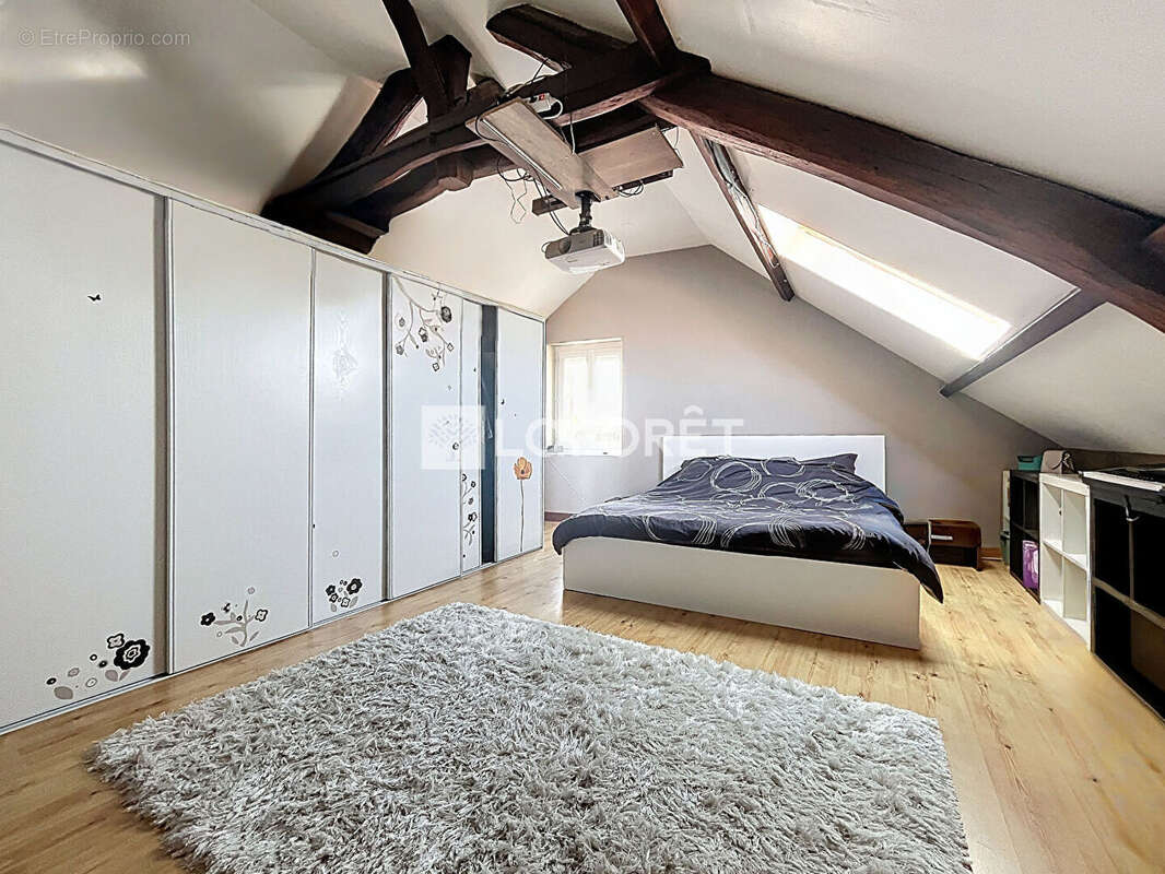 Maison à LE MESNIL-AUBRY