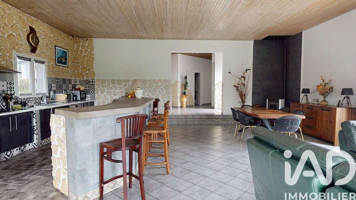 Maison 205 m² à Gaas  - photo 6